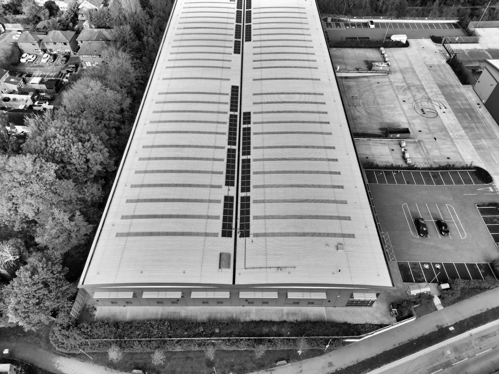 38 MW on dealership roofs: Neris's solar transformation